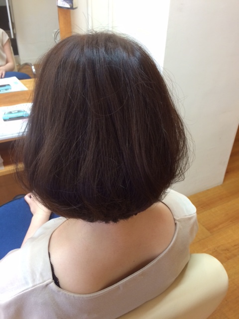 深みと柔らかさの艶々ヘアー